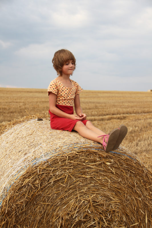 Střih na jednoduché dětské šaty