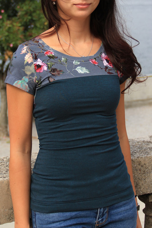 Střih na dámské sportovní tričko