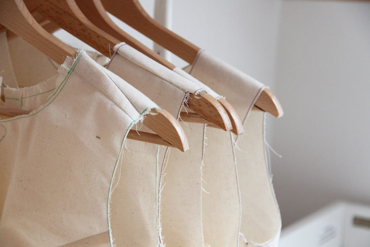 Jak se šije zkušební model - dámský top peplum