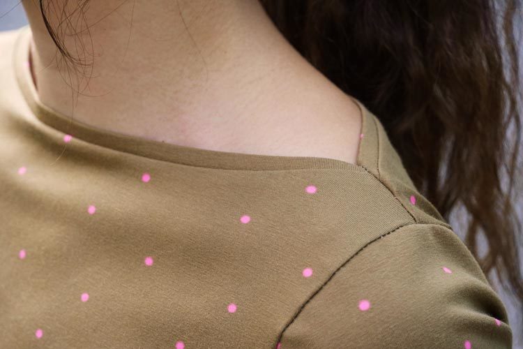 Střih na dámské šaty (+ návod na šití)