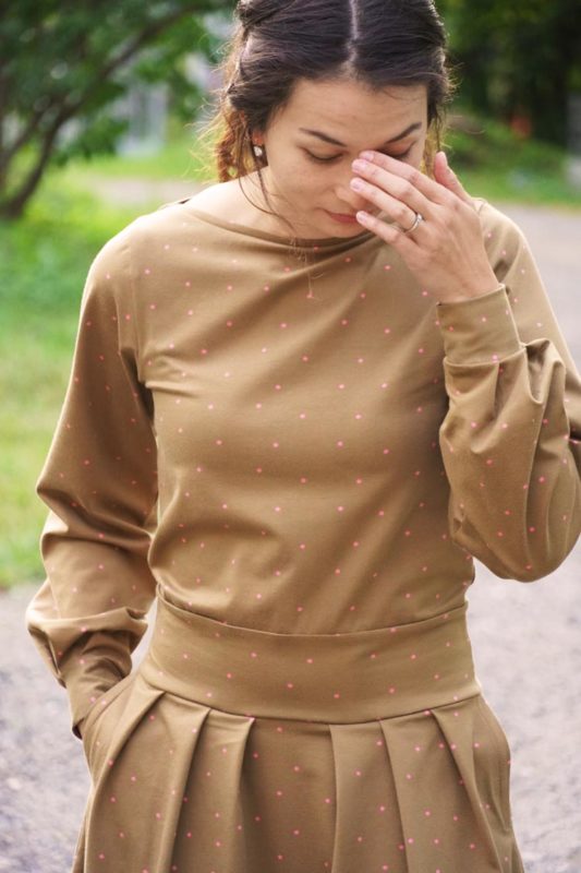 Střih na dámské šaty (+ návod na šití)