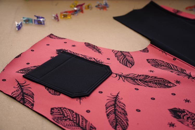 Návod jak ušít softshellové kalhoty (dětské) - rostoucí