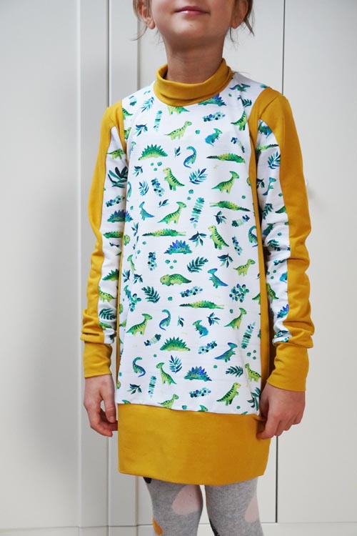 Střih - jednoduché dětské mikino šaty