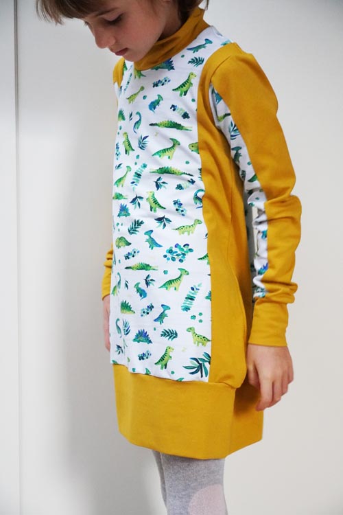 Střih - jednoduché dětské mikino šaty