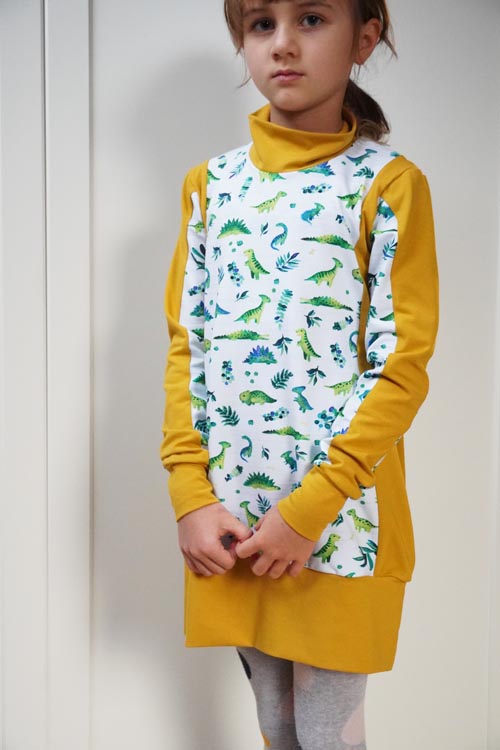 Střih - jednoduché dětské mikino šaty