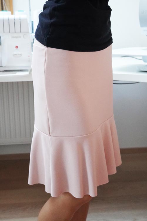 Video návod jak ušít volánovou sukni z úpletu nebo teplákoviny