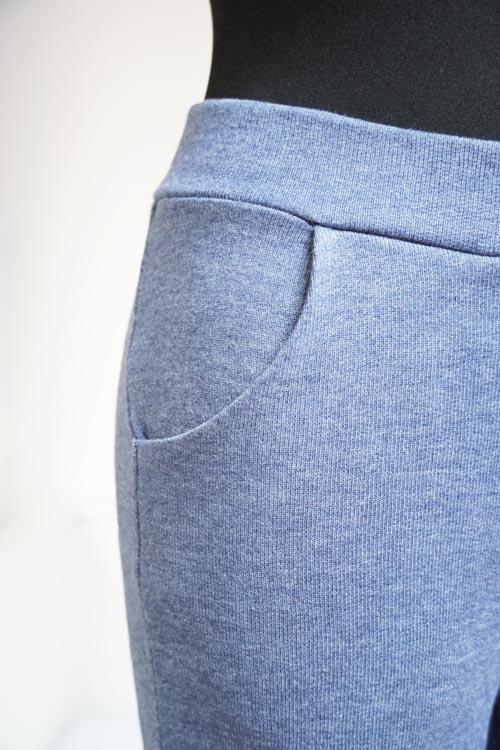 Střih - dámské tepláky do nápletu s kapsami