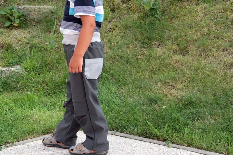 Střih na dětské rostoucí softshellové kalhoty