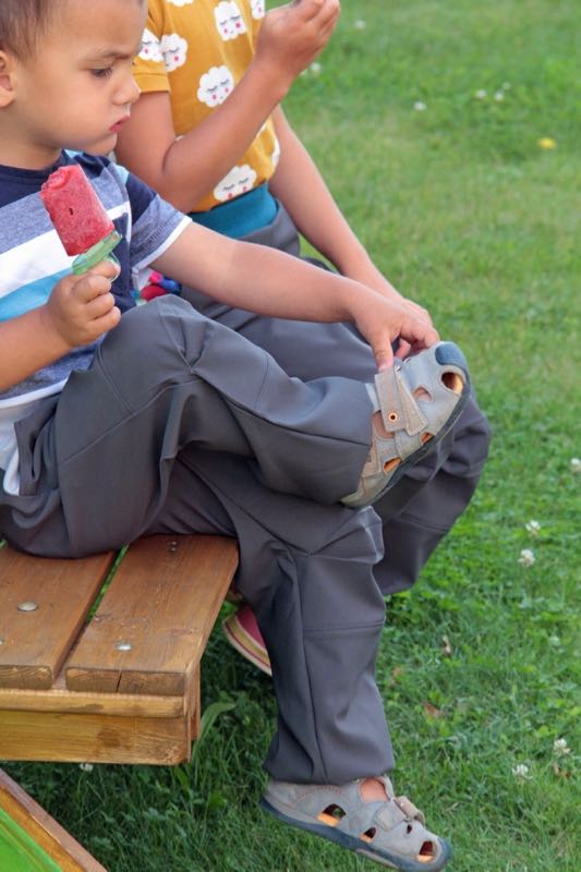 Střih na dětské rostoucí softshellové kalhoty