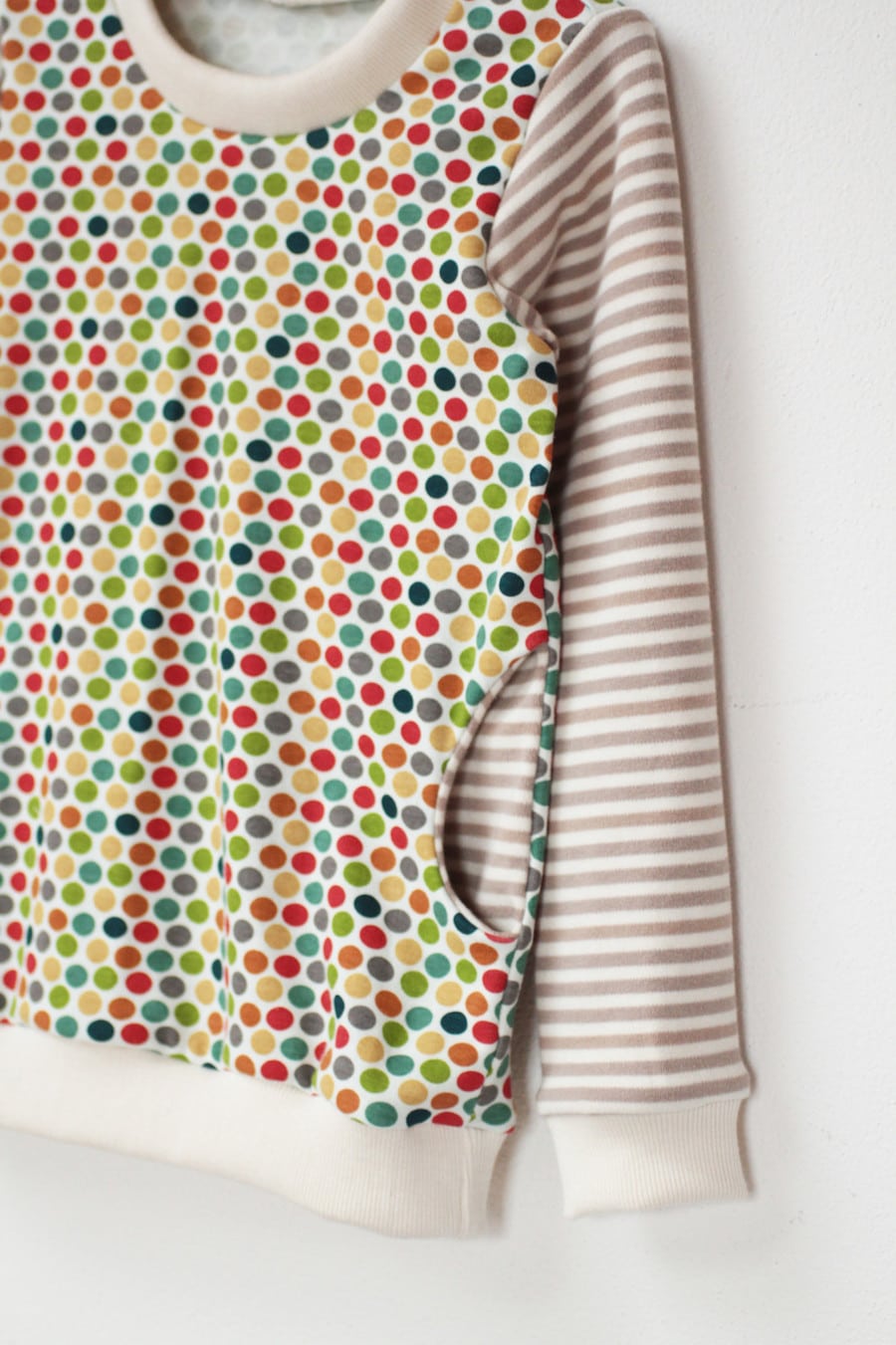 Dětská puntíkatá mikinka z BIO bavlny Birch Fabrics