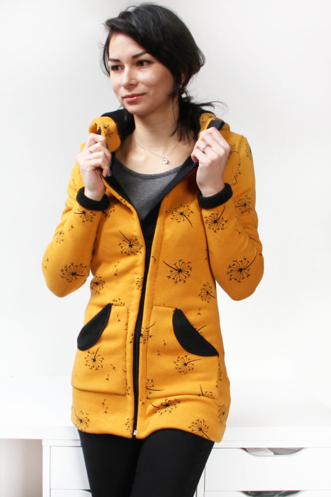 Střih a návod na dámskou mikinu na zip s kapucí