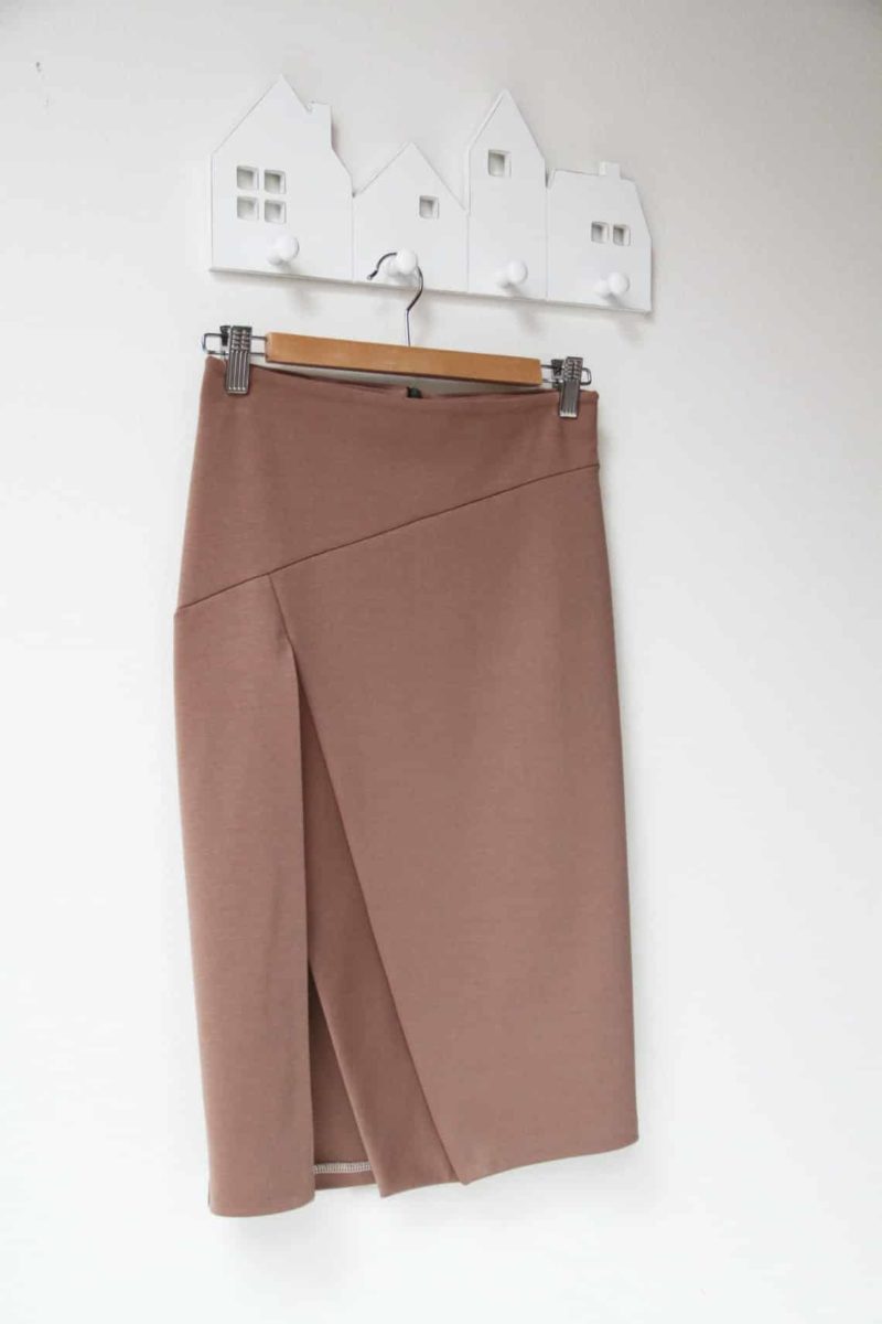 Ručně šitá pouzdrová sukně, střih Burda Style 4/2016