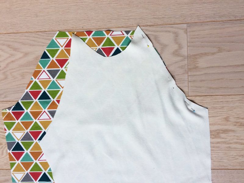 How to sew a t-shirt (or dress) with raglan sleeves and neckline facing