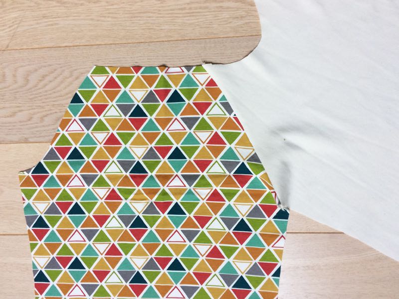 How to sew a t-shirt (or dress) with raglan sleeves and neckline facing