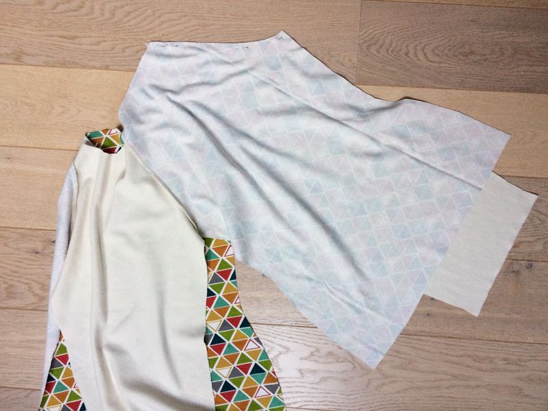 How to sew a t-shirt (or dress) with raglan sleeves and neckline facing