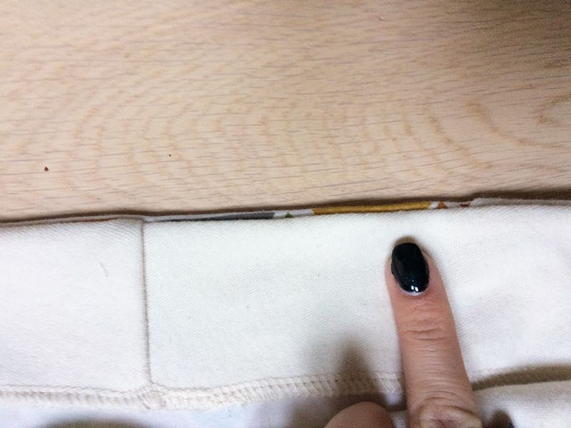 How to sew a t-shirt (or dress) with raglan sleeves and neckline facing