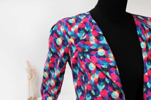 Dámský podzimní kabát šitý na míru