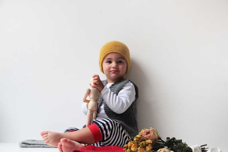 Návod na jednoduchou dětskou nebo dámskou pletenou čepici přes uši