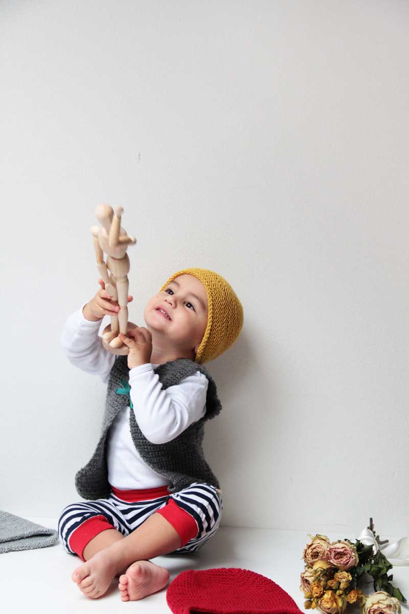 Návod na jednoduchou dětskou nebo dámskou pletenou čepici přes uši