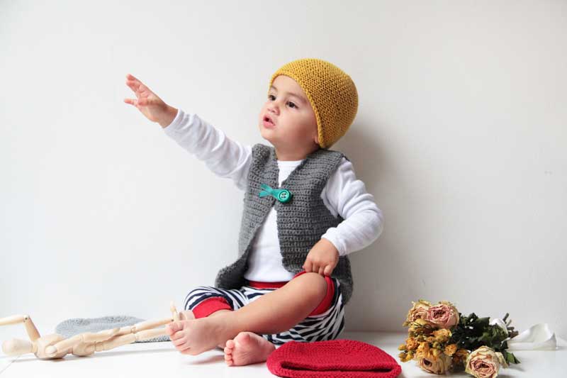 Návod na jednoduchou dětskou nebo dámskou pletenou čepici přes uši